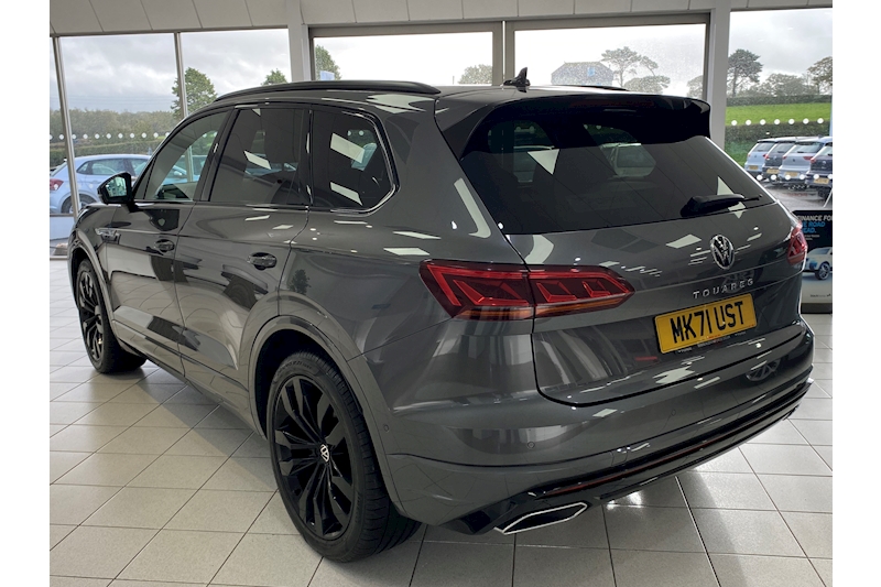 Volkswagen 3.0 TDI V6 Black Edition SUV 5dr Diesel Tiptronic 4Motion Euro 6 (s/s) (286 ps)