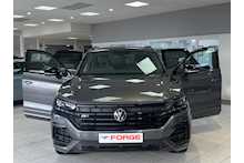 21/71 Volkswagen Touareg 3.0 TDI V6 282 Black Edition