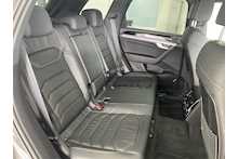 21/71 Volkswagen Touareg 3.0 TDI V6 282 Black Edition