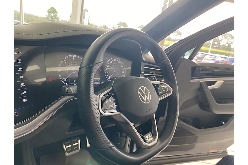 Volkswagen 3.0 TDI V6 Black Edition SUV 5dr Diesel Tiptronic 4Motion Euro 6 (s/s) (286 ps)