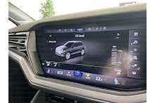 21/71 Volkswagen Touareg 3.0 TDI V6 282 Black Edition