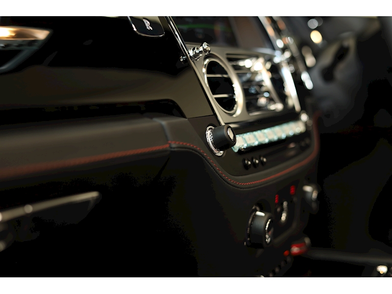 Rolls-Royce Dawn V12 - U400056825