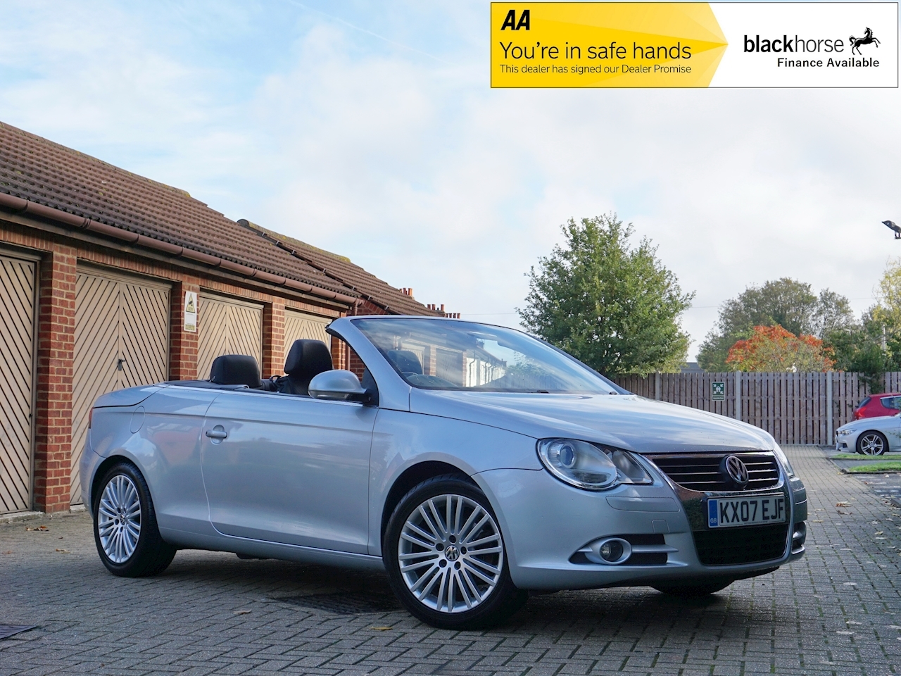 Our Price £3,695. Volkswagen Eos Fsi Convertible 2.0 Manual Petrol