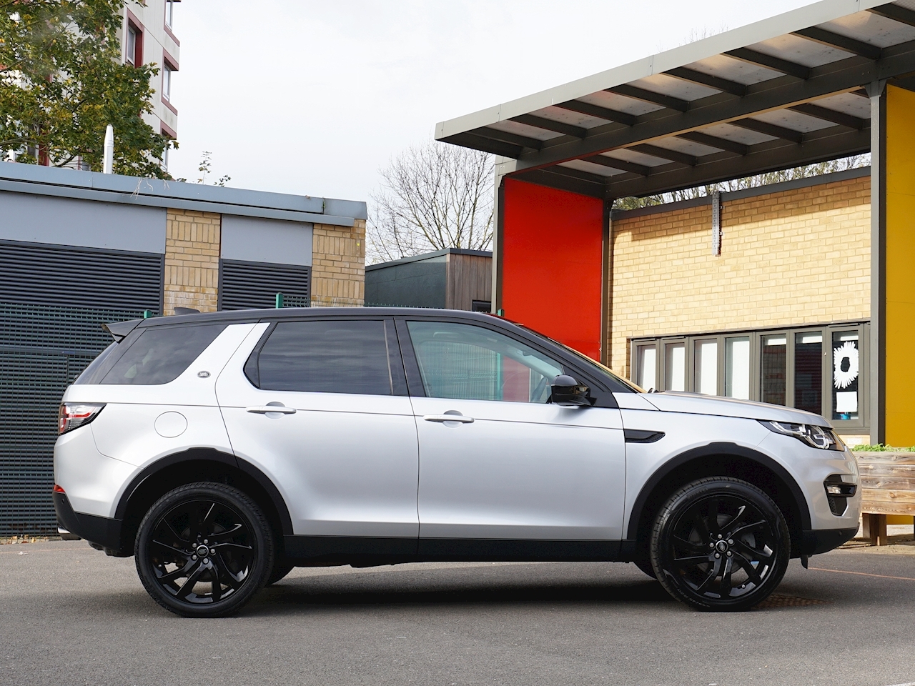 Discovery Sport 2.0 TD4 HSE Black SUV 5dr Diesel Auto 4WD (s/s) (180 ps)