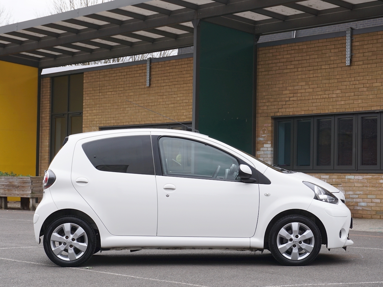 Used 2013 Toyota AYGO VVT-i Move For Sale in Surrey (U16583) | Classic ...