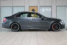 Mercedes-Benz C Class C63 V8 AMG - U217402