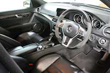 Mercedes-Benz C Class C63 V8 AMG - U217402