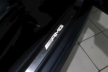 Mercedes-Benz C Class 6.3 C63 V8 AMG - Thumb 18