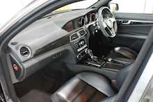 Mercedes-Benz C Class C63 V8 AMG - U217402