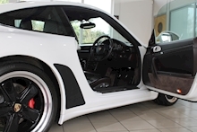 Porsche 911 3.8 (997) 3.8 C4'S' Coupe Manual - Thumb 11