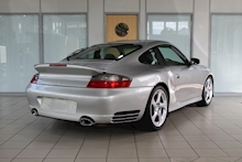 Porsche 911 3.6 (996) 3.6 Turbo Tiptronic S Coupe - Thumb 4