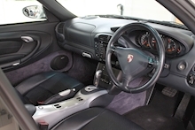 Porsche 911 3.6 (996) 3.6 Turbo Tiptronic S Coupe - Thumb 16