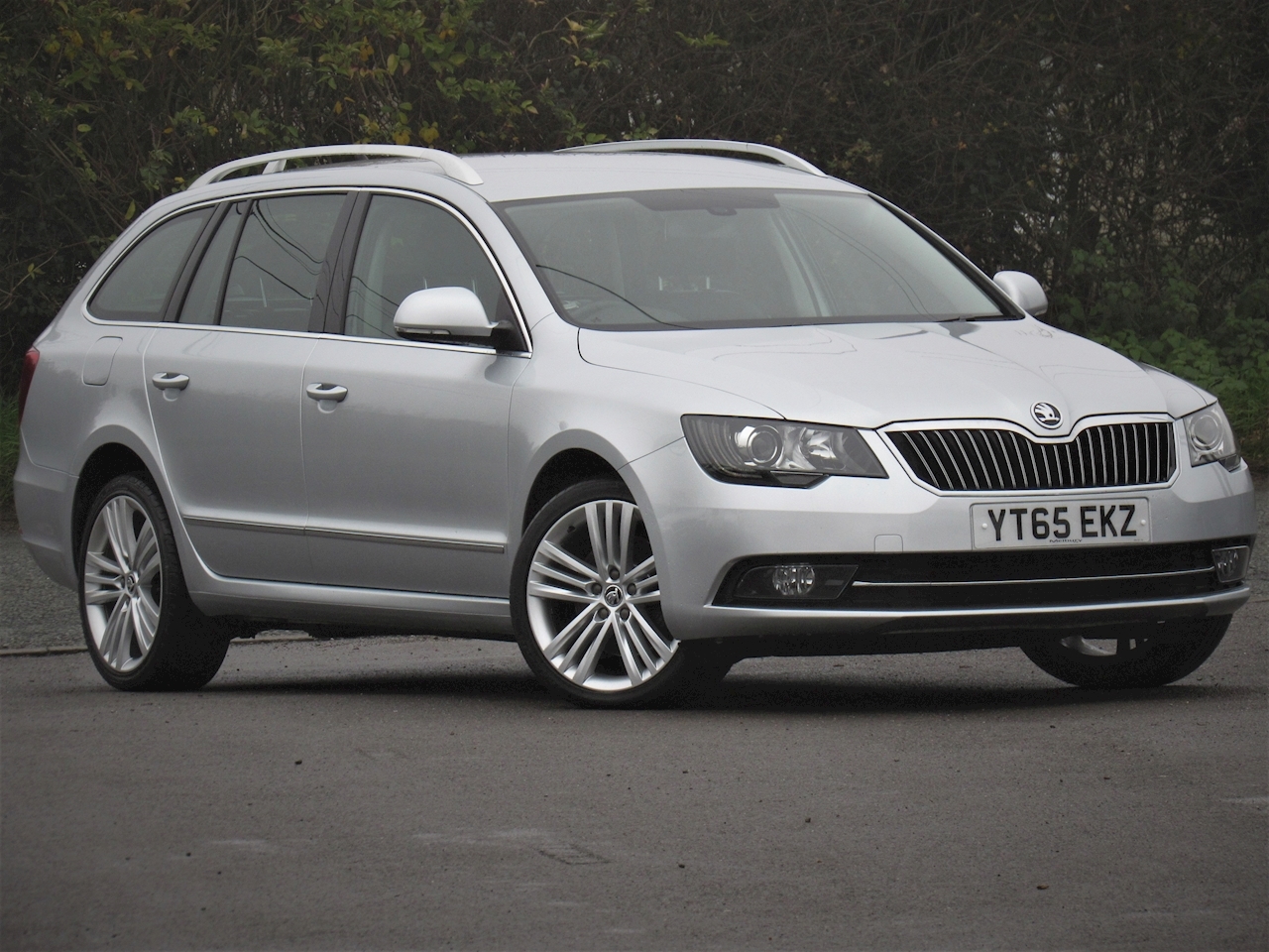 Full Leather, Sat Nav, Parking Sensors