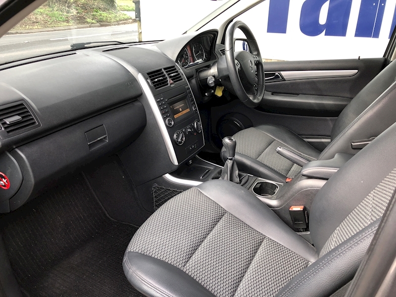 Mercedes A-Class A150 Avantgarde Se Hatchback 1.5 Manual Petrol