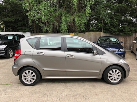 A Class Diesel Hatchback A180 CDI Elegance SE 5dr