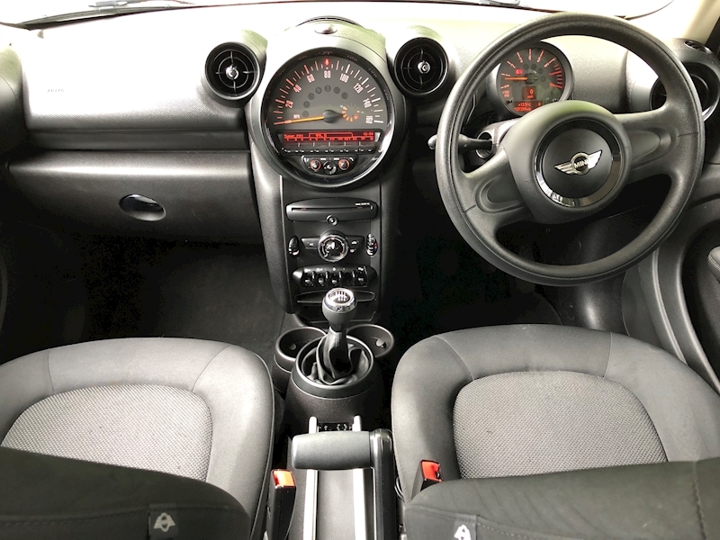 Mini Mini Countryman Cooper Hatchback 1.6 Manual Petrol