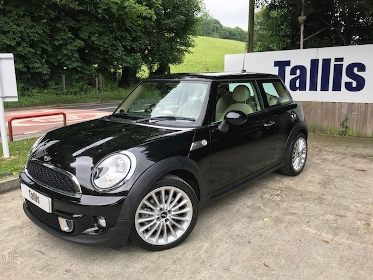Mini Inspired By Goodwood Hatchback 1.6 Automatic Petrol