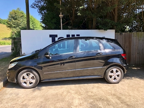 B-Class B200 Se Mpv 2.0 Cvt Petrol