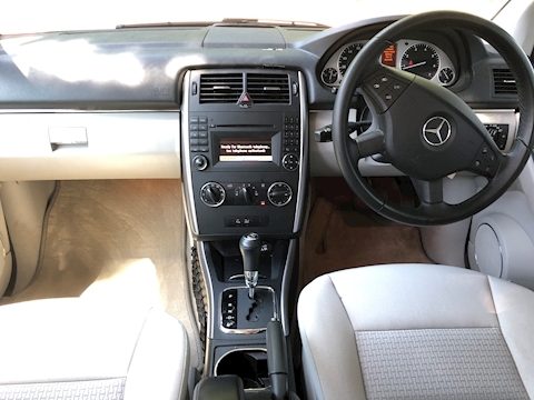 B-Class B200 Se Mpv 2.0 Cvt Petrol