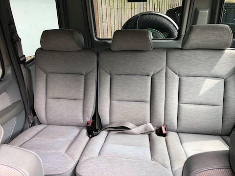 300 Gdl Auto 3.0 5dr Estate Automatic Diesel