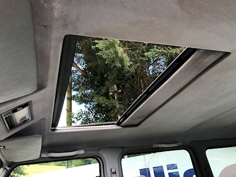 300 Gdl Auto 3.0 5dr Estate Automatic Diesel