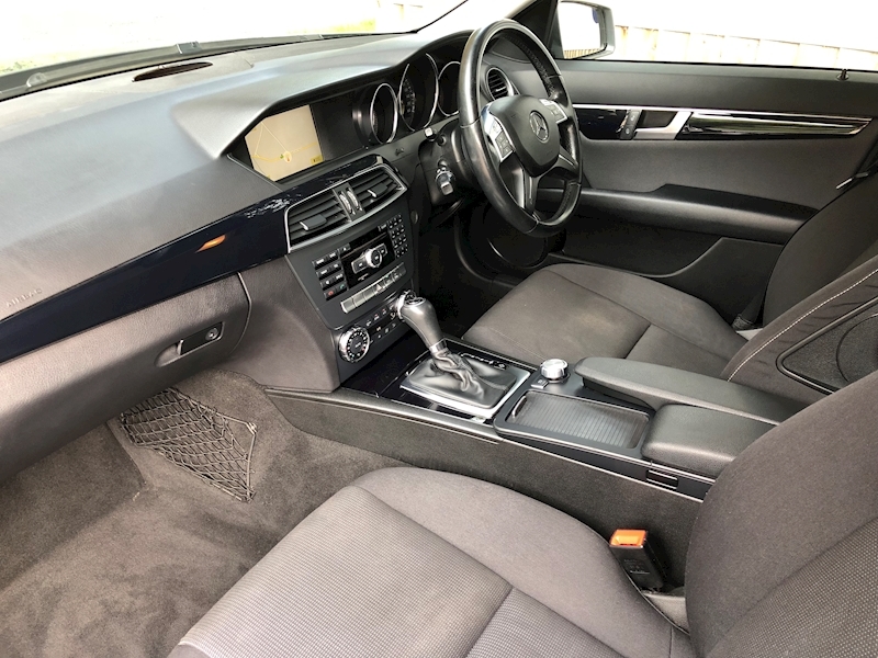 Mercedes C Class C180 Blueefficiency Se Edition 125 Saloon 1.8 Automatic Petrol