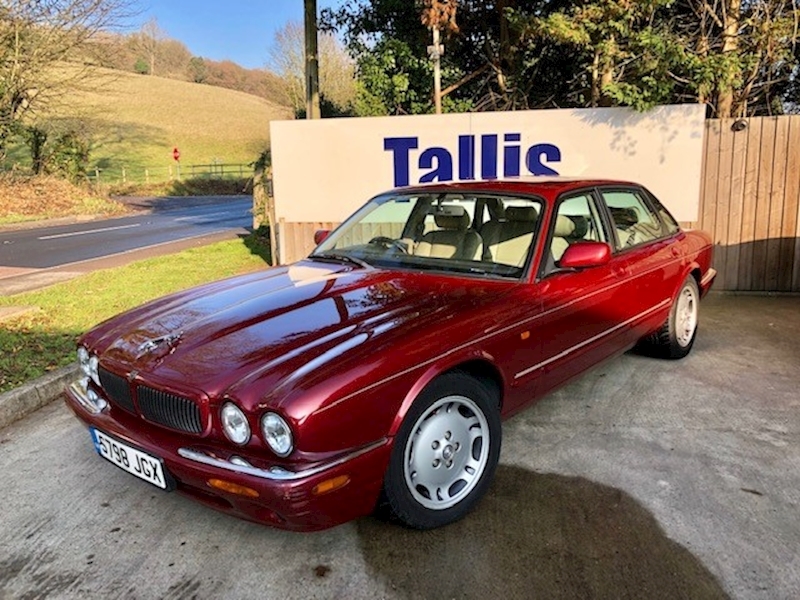 Jaguar Xj Sport V8 Xj Sport V8 Auto Saloon 3.2 Automatic Petrol