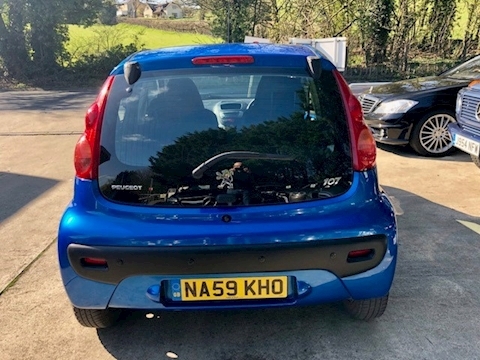 107 Urban Hatchback 1.0 Semi Auto Petrol