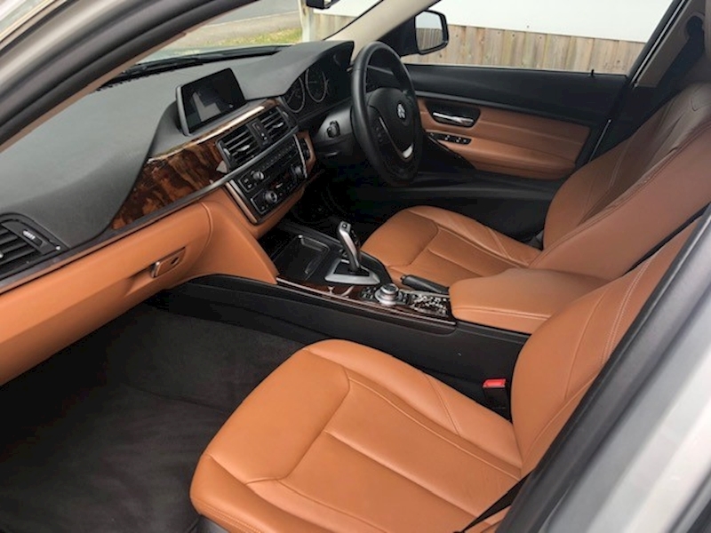 BMW 3 Series 320I Luxury Touring Estate 2.0 Automatic Petrol