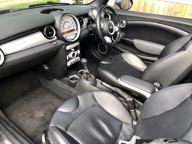 Mini Mini Cooper Convertible 1.6 Automatic Petrol