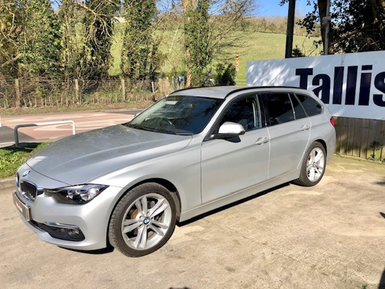 3 Series 320D Luxury Touring Estate 2.0 Automatic Diesel