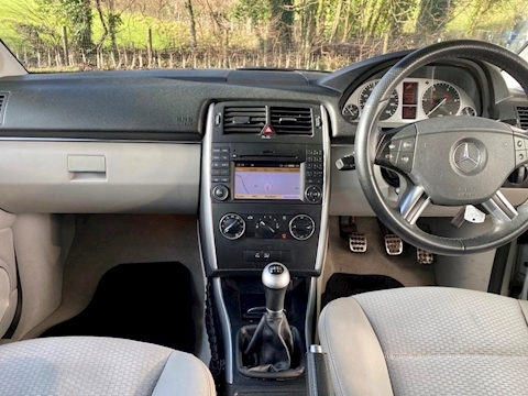 2.0 B200 CDI Sport Hatchback 5dr Diesel Manual (148 g/km, 140 bhp)