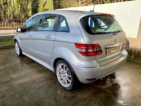2.0 B200 CDI Sport Hatchback 5dr Diesel Manual (148 g/km, 140 bhp)