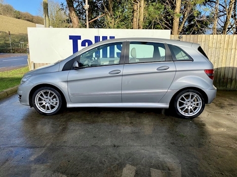 2.0 B200 CDI Sport Hatchback 5dr Diesel Manual (148 g/km, 140 bhp)