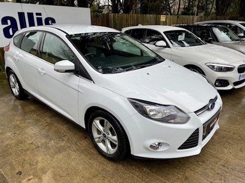 1.6 TDCi Zetec Hatchback 5dr Diesel Manual (109 g/km, 113 bhp)