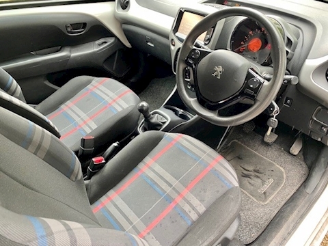 1.0 VTi Active Hatchback 3dr Petrol EU5 (68 ps)