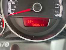 Volkswagen up! Move up! 