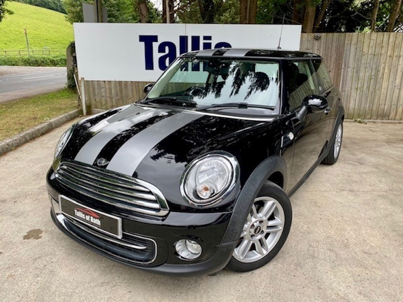 MINI 1.6 Cooper (Sport Chili) Hatchback 3dr Petrol Manual (127 g/km, 122 bhp)