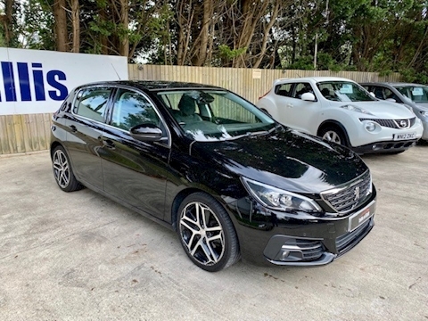 1.2 PureTech Allure Hatchback 5dr Petrol Manual (s/s) (107 g/km, 130 bhp)