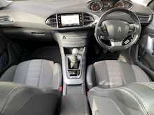 Peugeot 308 PureTech Allure 