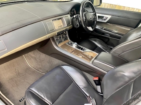 2.2d Premium Luxury Sportbrake 5dr Diesel Automatic (s/s) (139 g/km, 197 bhp)
