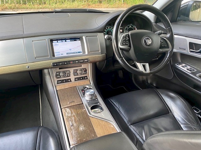 Jaguar 2.2d Premium Luxury Sportbrake 5dr Diesel Automatic (s/s) (139 g/km, 197 bhp)