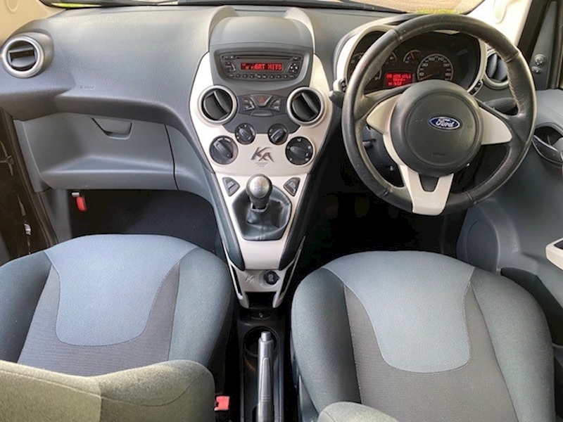 Ford 1.2 Zetec Hatchback 3dr Petrol Manual (s/s) (115 g/km, 69 bhp)