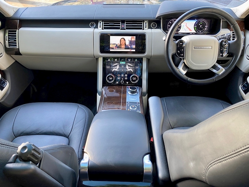 Land Rover 2.0 P400e 12.4kWh Vogue SUV 5dr Petrol Plug-in Hybrid Auto 4WD (s/s) (404 ps)