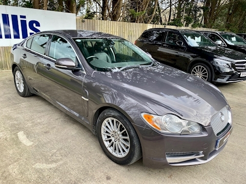 3.0 V6 Luxury Saloon 4dr Petrol Automatic (249 g/km, 235 bhp)