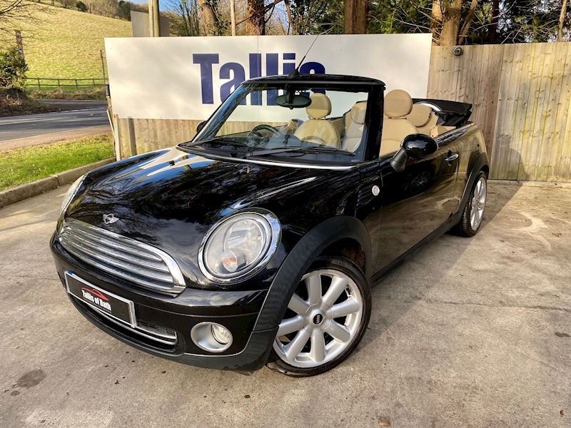MINI 1.6 Cooper Convertible 2dr Petrol Manual (137 g/km, 120 bhp)