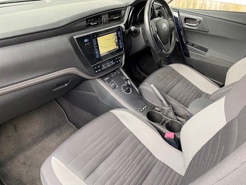 1.8 VVT-h Business Edition Hatchback 5dr Petrol Hybrid CVT Euro 6 (s/s) (Safety Sense) (136 ps)