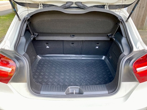 2.0 A250 AMG (Premium) Hatchback 5dr Petrol 7G-DCT Euro 6 (s/s) (218 ps)