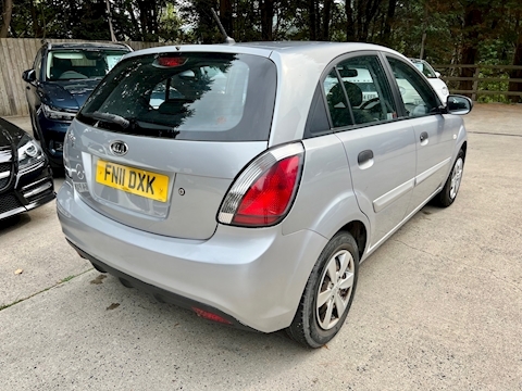 1.4 1 Hatchback 5dr Petrol Manual (139 g/km, 95 bhp)