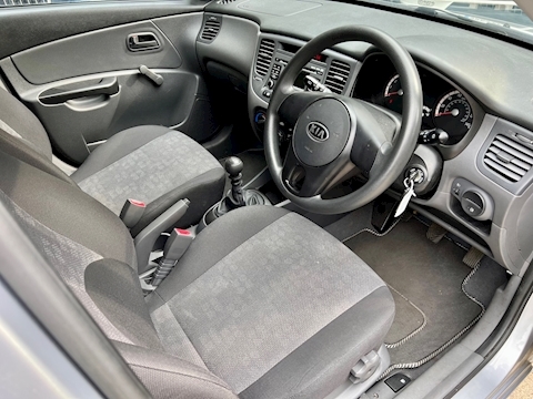 1.4 1 Hatchback 5dr Petrol Manual (139 g/km, 95 bhp)